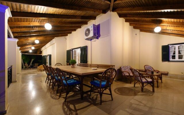 Grand Villa Roubana