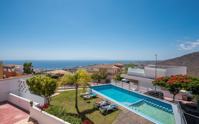 2 Charming Villa,Huge Terraces,Pool,Garden,Seaview