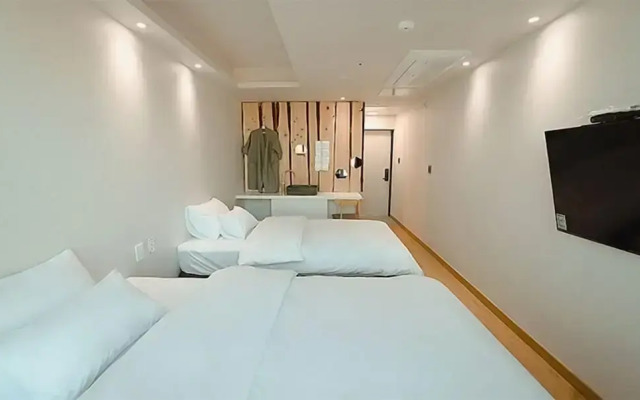 Sokcho Gallery In Stay