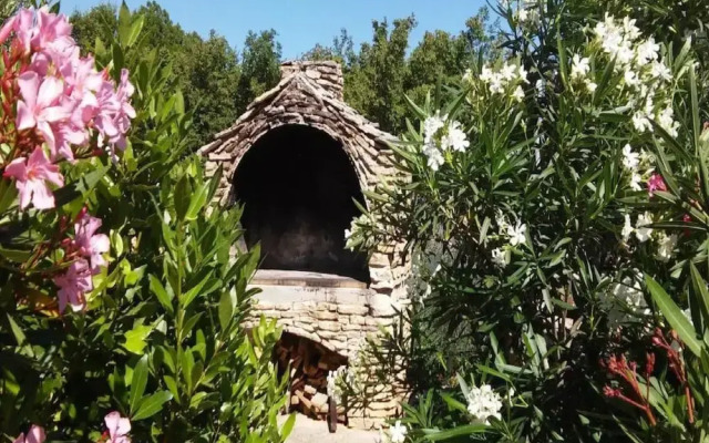 Sunny Pool Apartments - One Bedroom Apartment