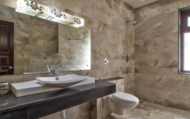 10BHK Super Luxury Villa with Private Pool
