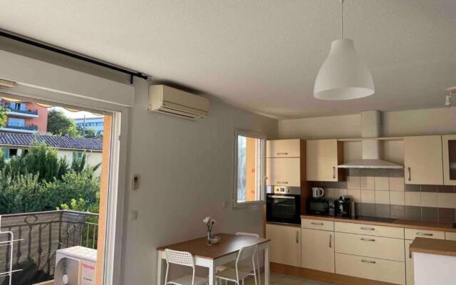 Private apartment for 4 people
