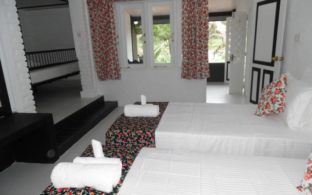Thotupola Residence