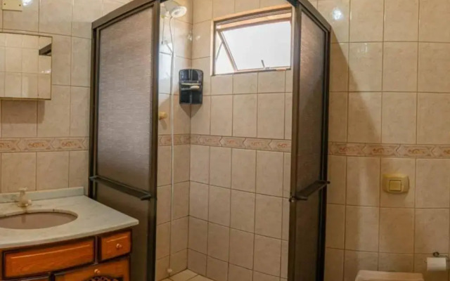 Casa 100m da praia, 10 pessoas, 3 quartos