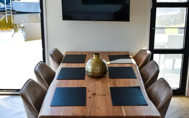 Loosdrecht Water Villa