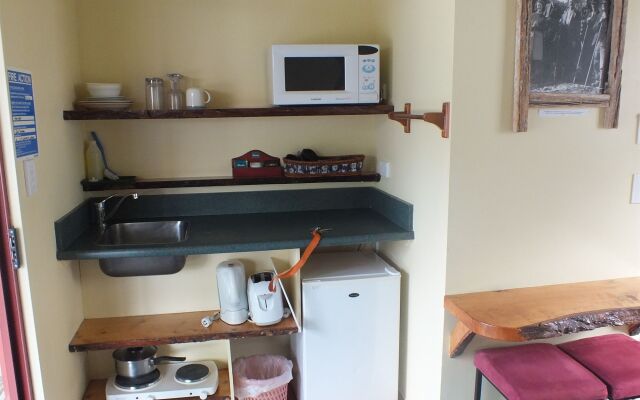 Glow Worm Accommodation - Hostel