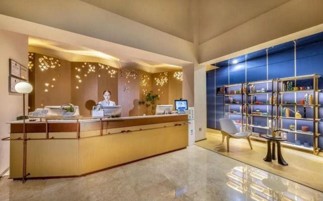 Lavande Hotel (Shenzhen Airport, Fuyong Metro Station)