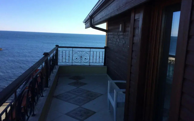 Villa Milagro Apartments