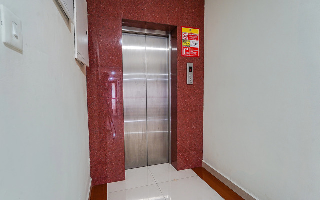 Fabhotel Central Inn Residency