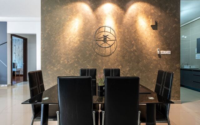 Spacious Three Bedroom Condo Cyberjaya