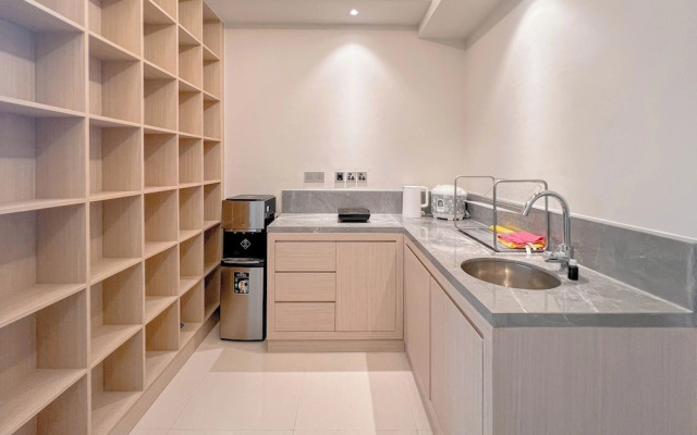 Simple And Relaxing Studio At Supermall Mansion Benson Apartment