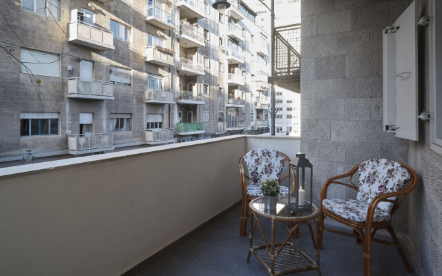 Jonathan hotel in Ben Yehuda