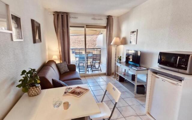 Cannes 5 minutes walking to the Palais