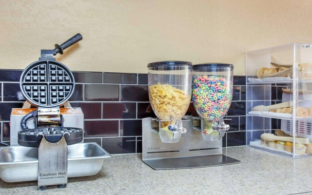 Rodeway Inn Stone Mountain