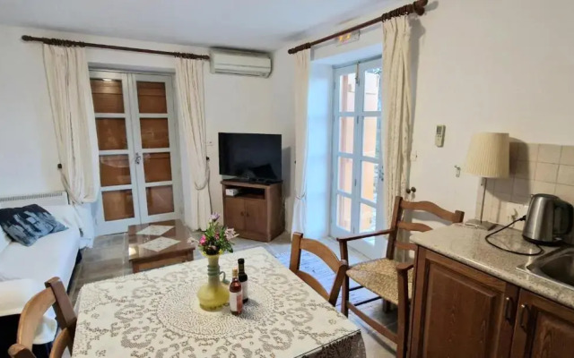 Maria's Apartment