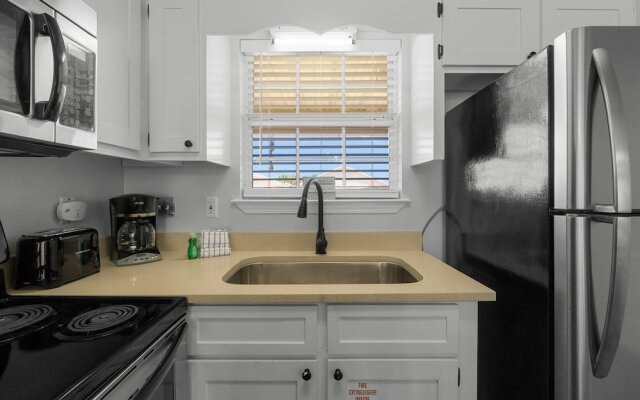 6402 Beach Dr - Seabatical B