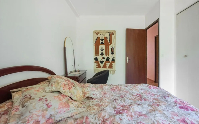 Inviting Holiday Home in Miremont With Garden