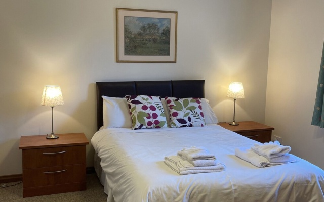 Coach House 4