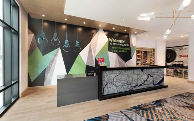 Hampton Inn & Suites Watertown Boston