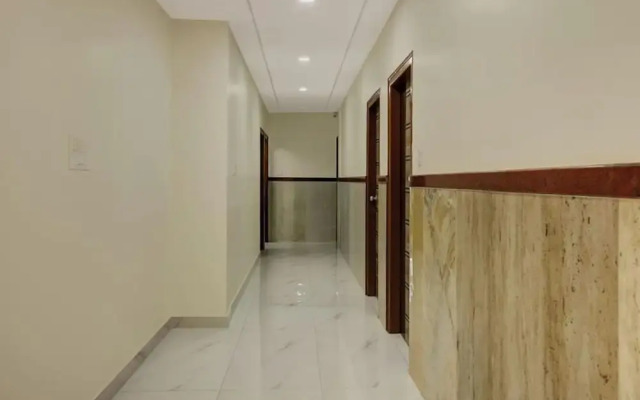 Hotel Royal Garuda Palace
