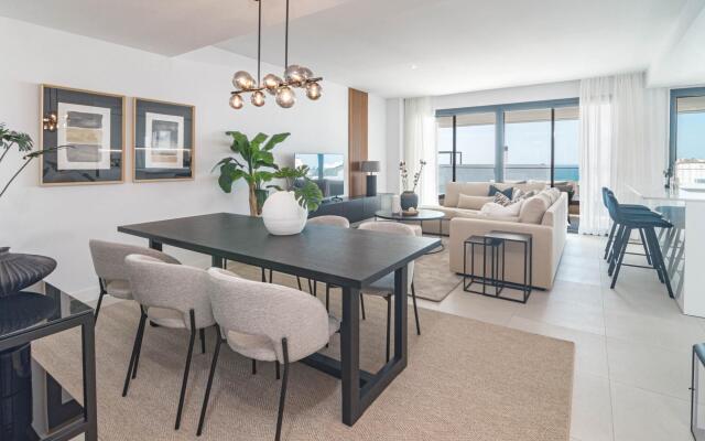LME13.3A- Modern and luxury flat close to port