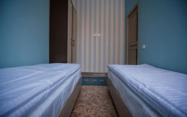 Mountain Road Hostel