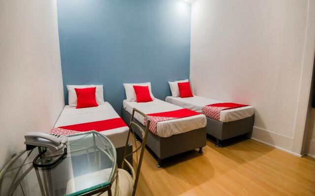 Oyo 131 Girassol Carioca