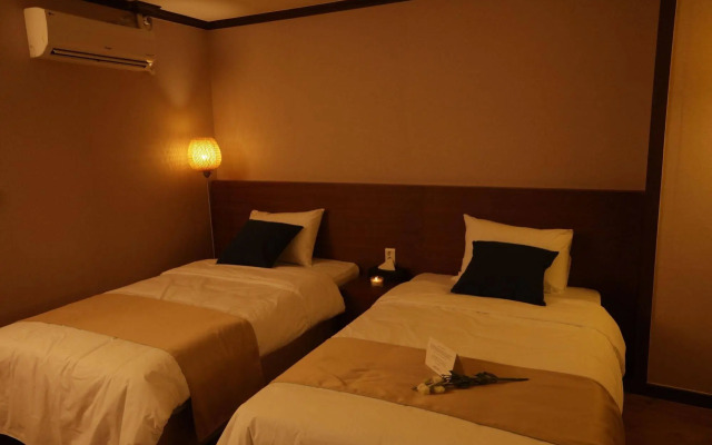 Yihua Hotel