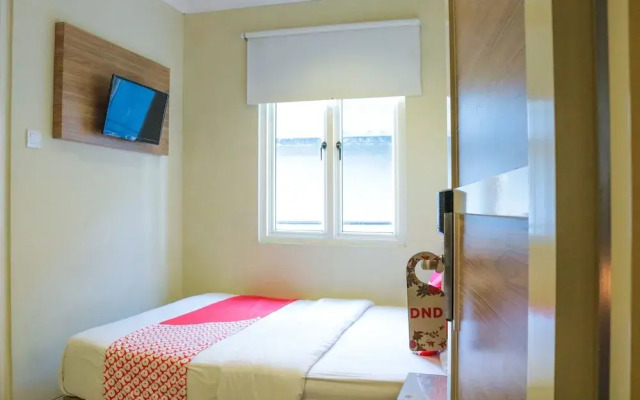 OYO 984 Maleo Guest House