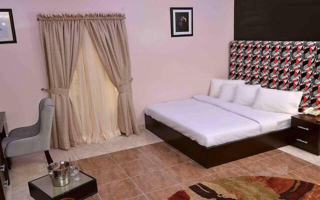 Extended Stay Grand Hotel