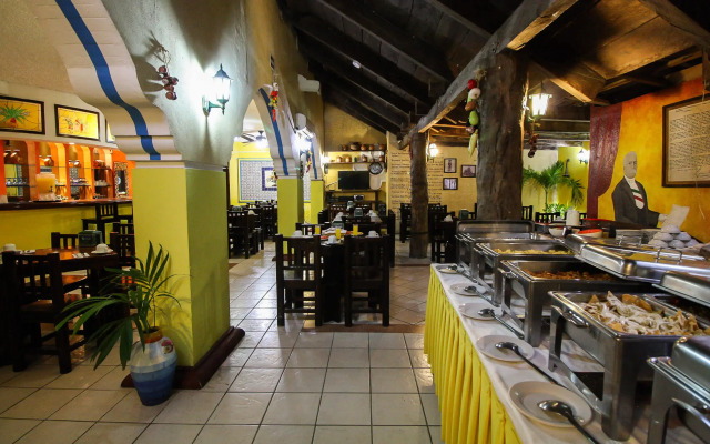 Hotel Xbalamque and Spa Cancun
