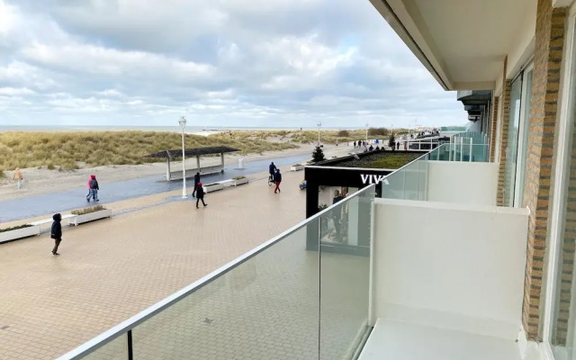 Apartment in Nieuwpoort With sea View