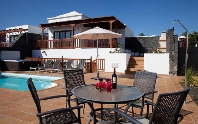 103695 Villa In Arrecife