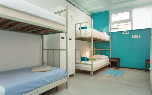 Roundabout Hostel - hostel