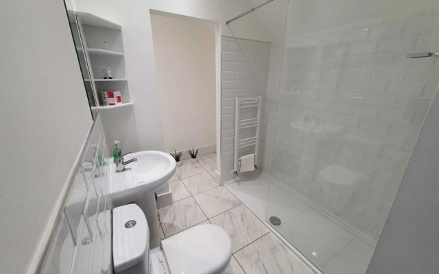 Riverdale House - 4 Bedrooms