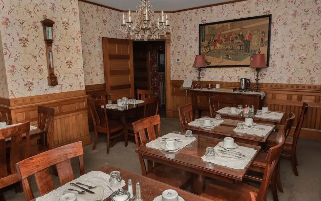 LimeRock Inn