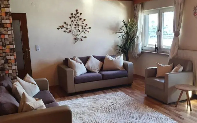 Chalet Charlotte Apartments