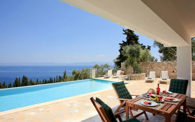 Thanelli in Paxi With 2 Bedrooms and 1 Bathrooms