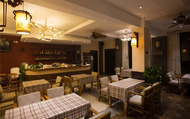 Yangshuo Village Retreat