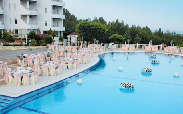 Olbios Marina Resort