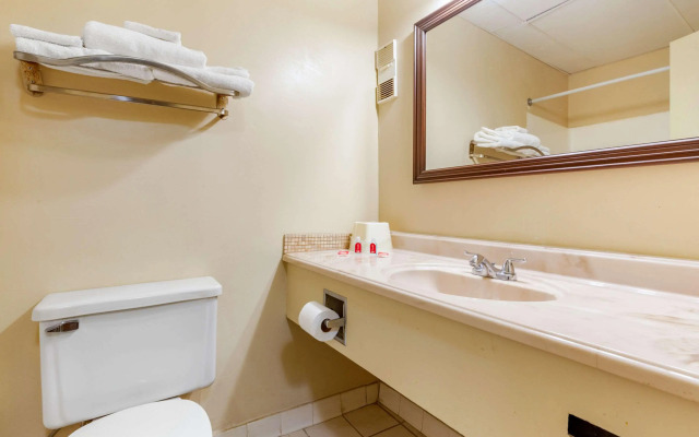 Econo Lodge Burlington I-40