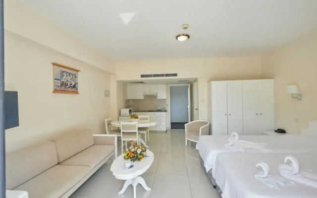 Tsokkos Gardens Hotel & Hotel Apartments