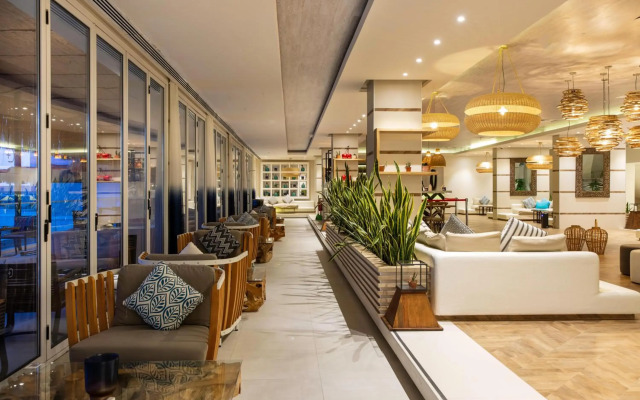 Design Plus Seya Beach Hotel