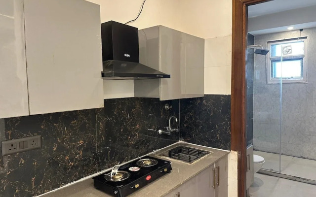 Soothing Stayz - Near Medanta