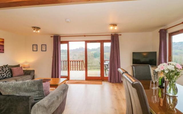 The Willow Lodge