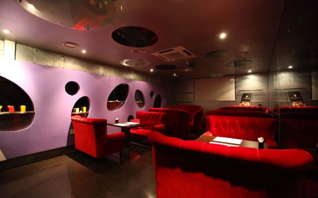 Partyz Hotel