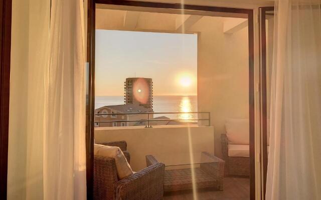 2br apartment with parking near Monaco