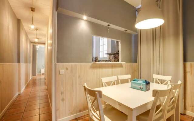 Beautiful 2bdr in Lovely Lesseps, 8mins to Metro