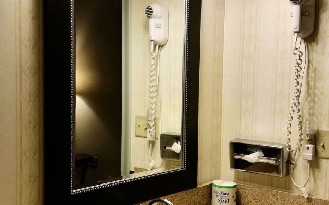 Travelodge by Wyndham Watertown