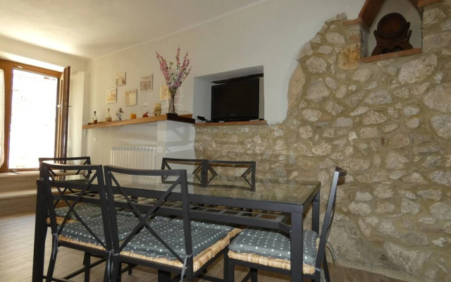 SCAPPO IN UMBRIA, Il Vicoletto